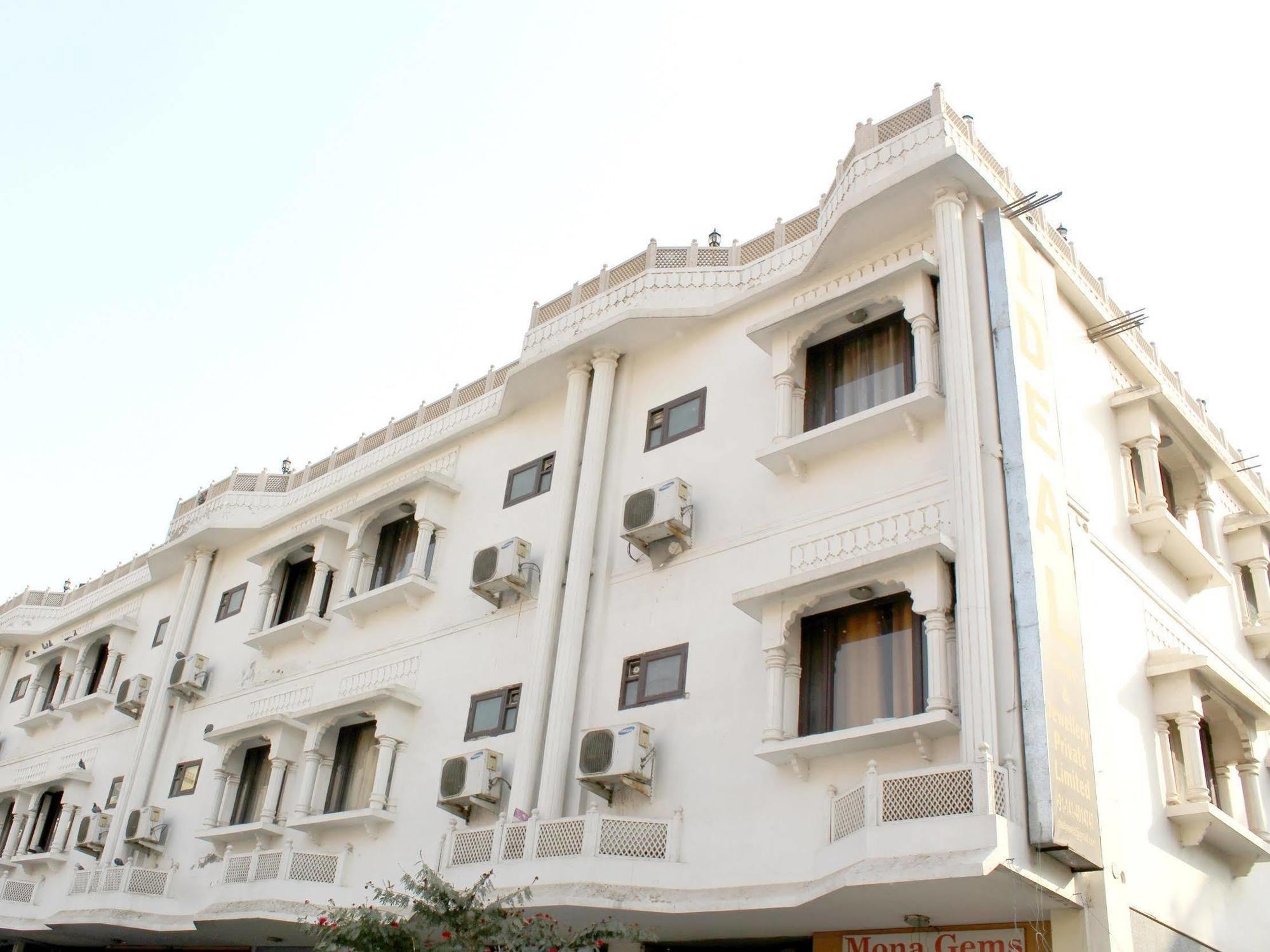 Hotel Amanda Crown Jaipur Kukas Exteriér fotografie